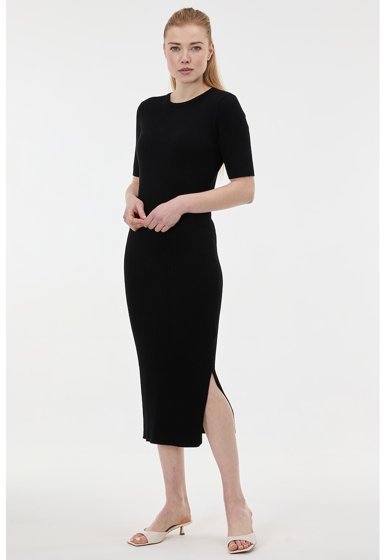 Rochie midi cambrata cu slit lateral - Negru