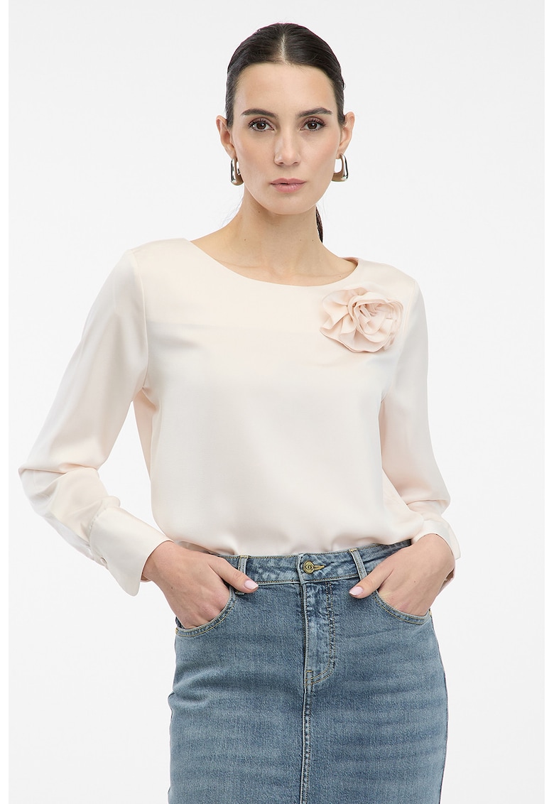 Bluza cu aspect satinat si aplicatie florala - Roz pal