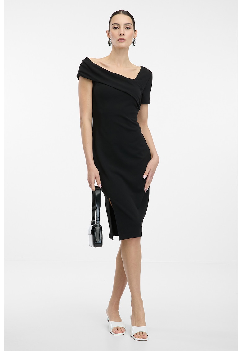 Rochie cambrata cu decolteu asimetric - Negru