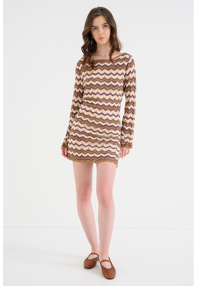 Rochie mini cu model si decolteu barcuta - Multicolor