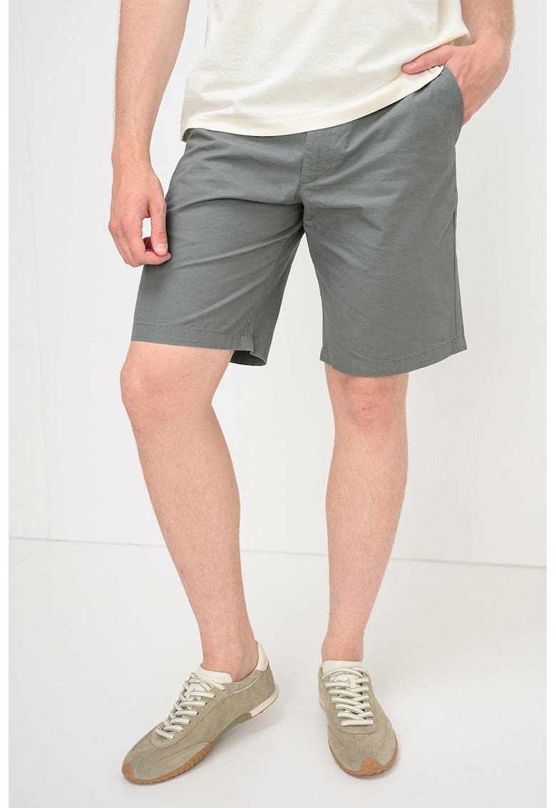 Bermude chino din bumbac Karl - Verde pal