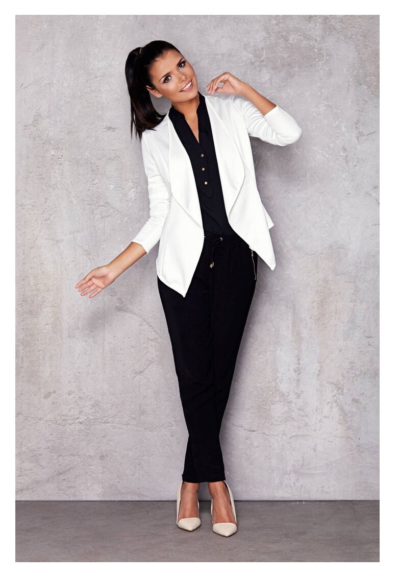 Sacou Elegant Lejera De Dama Tip Cardigan Fara Inchidere - Ecru - Design Minimalist - Material Premium Moale Cu Bumbac Si Elastan - Croiala Dreapta Confortabila Ce Ofera Libertate De Miscare - Maneci Lungi - Casual De Lux - Ecru