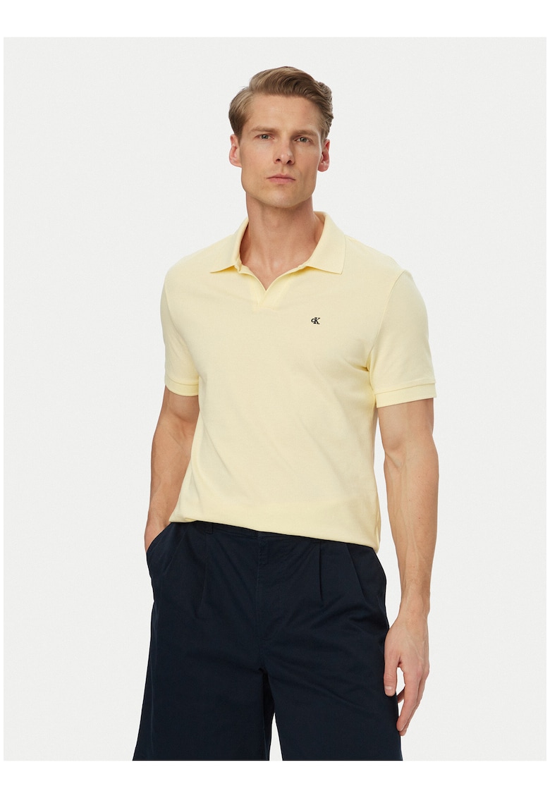 Tricou polo cu logo brodat discret - Galben pai