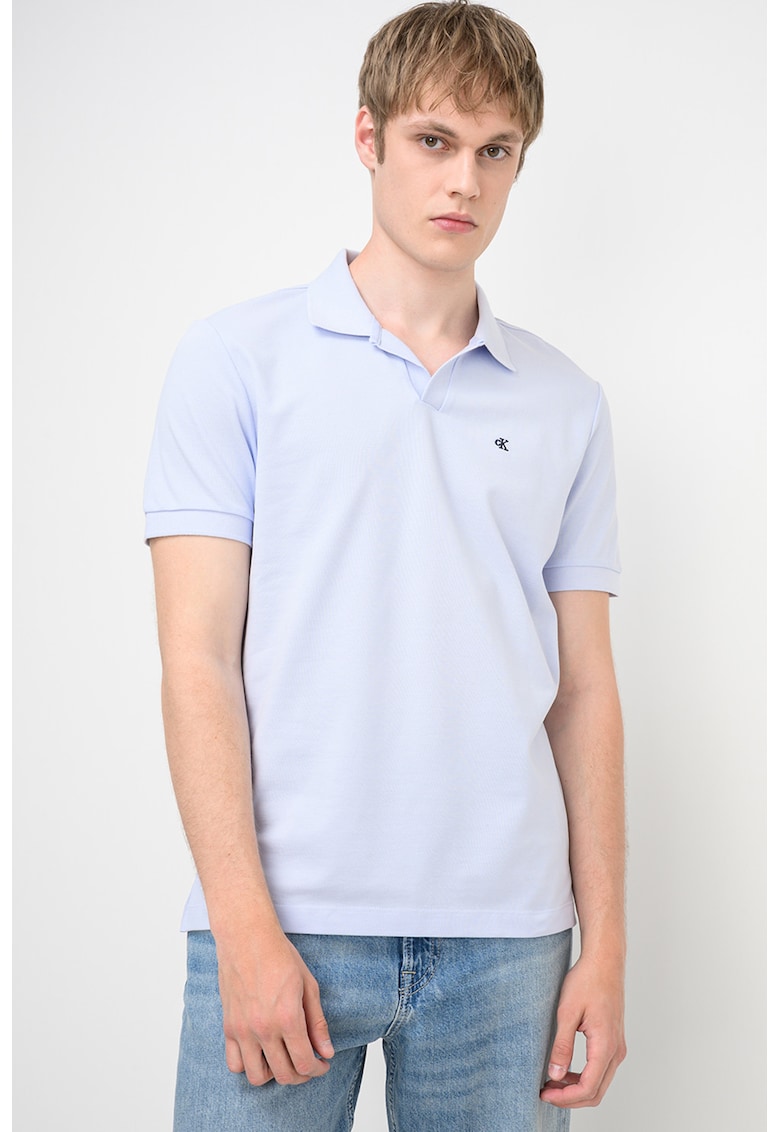 Tricou polo cu logo brodat discret - Albastru azur
