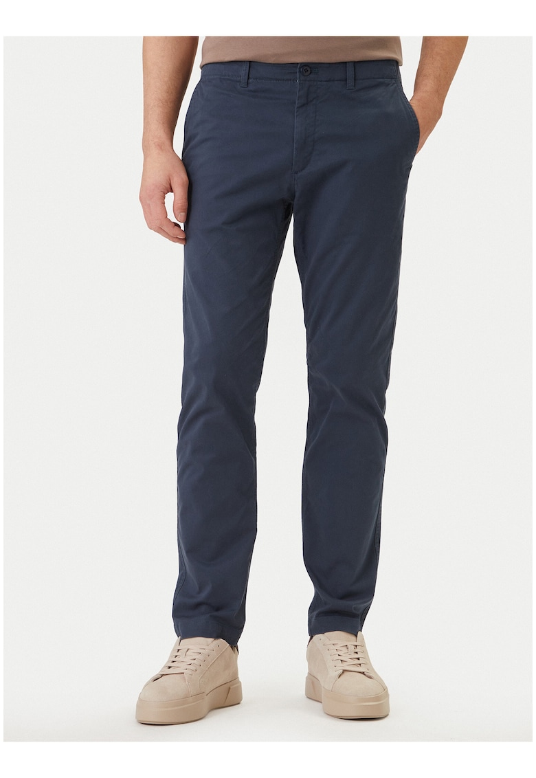 Pantaloni slim fit cu talie medie