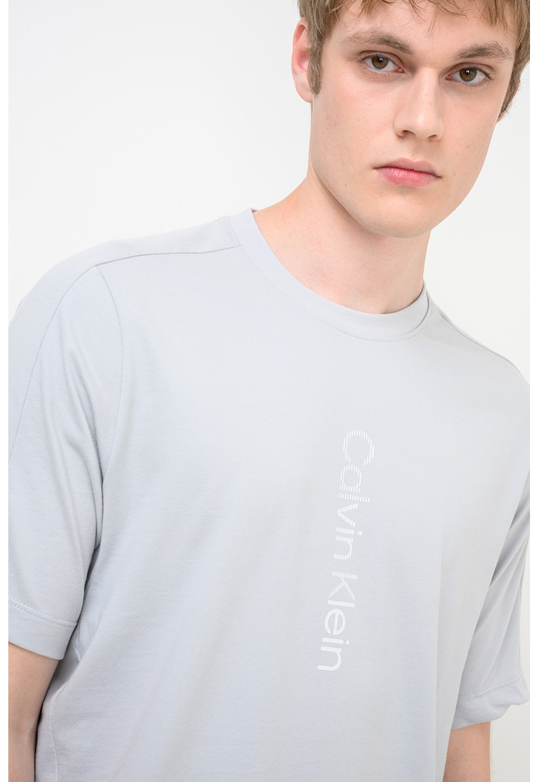 Tricou cu decolteu la baza gatului si imprimeu logo - Gri deschis