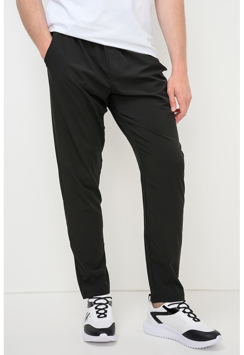 Pantaloni regular-fit cu banda elastica in talie - Negru