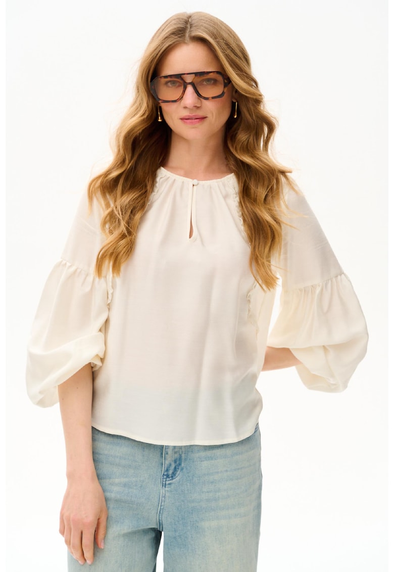 Bluza cu maneci trei sferturi bufante