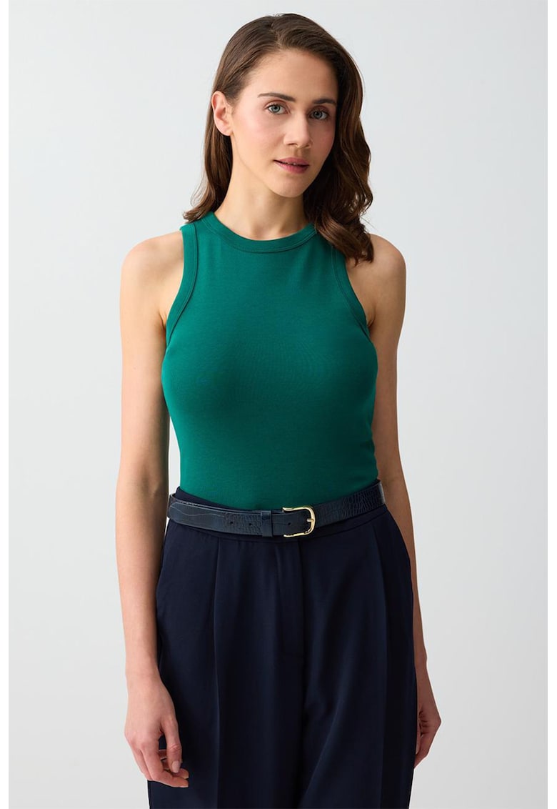 Top slim fit cu decolteu la baza gatului - Verde
