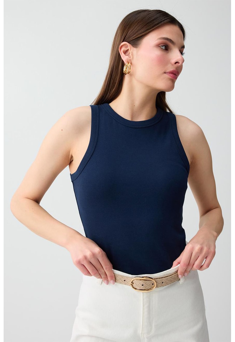 Top slim fit cu decolteu la baza gatului - Bleumarin