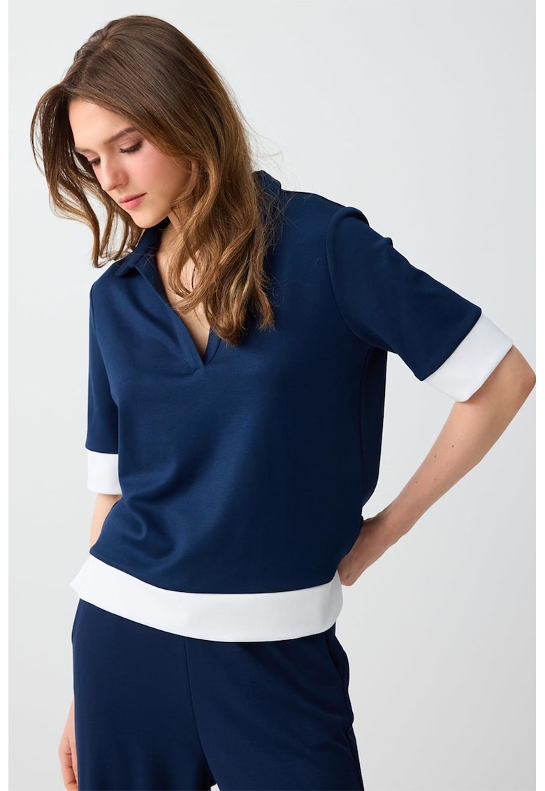 Tricou polo din amestec de modal - Alb optic/Bleumarin