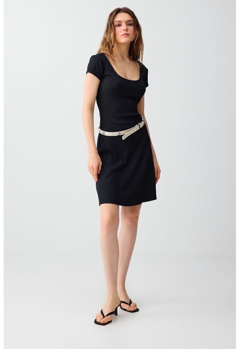 Rochie mini cu decolteu patrat - Negru