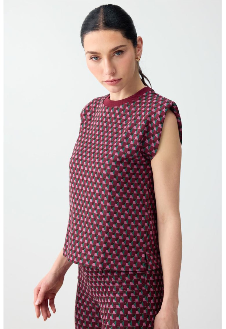 Tricou cu umeri accentuati si model geometric - Rosu/Verde