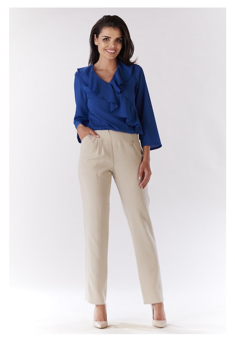 Bluza Eleganta De Dama Cu Maneca Scurta - Albastru - Design Sofisticat Cu Volan Decorativ - Material Calitativ Si Usor Elastic - Croiala Lejera Confortabila Ce Asigura Libertate De Miscare - Ideala Pentru O Tinuta Office De Lux - Albastru