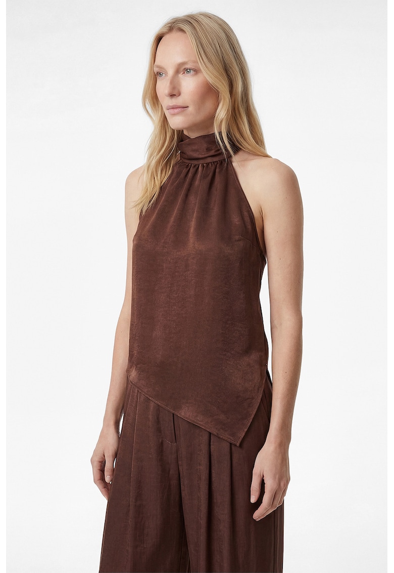 Top asimetric cu decolteu halter - Maro cognac