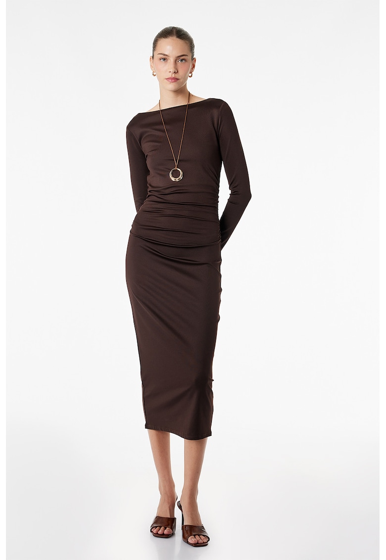 Rochie midi drapata cu decolteu barcuta - Maro inchis