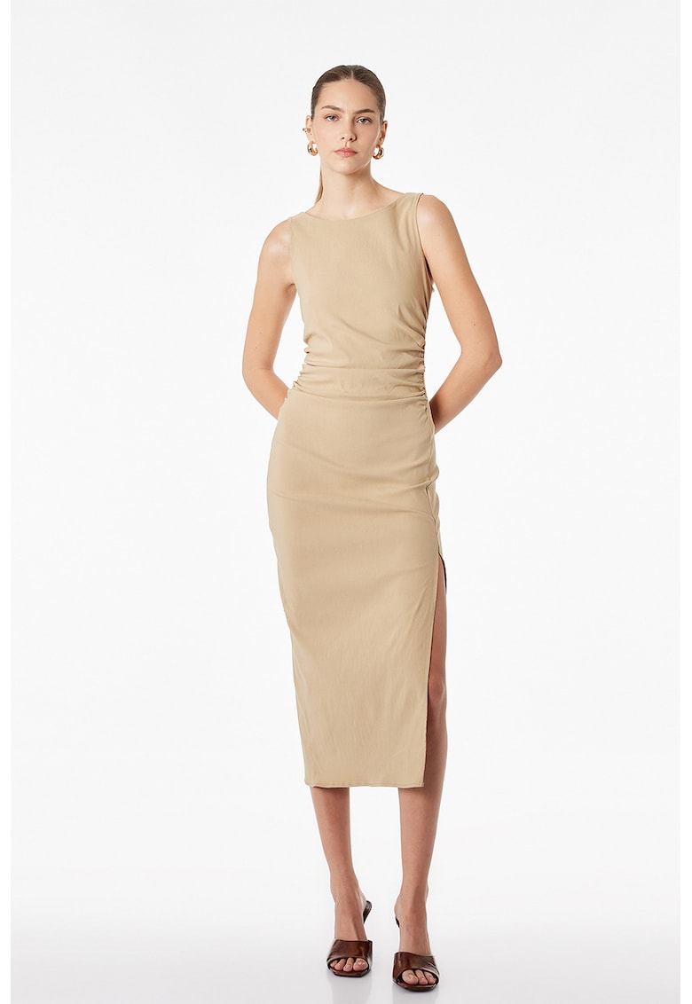 Rochie cambrata cu slit lateral - Maro camel