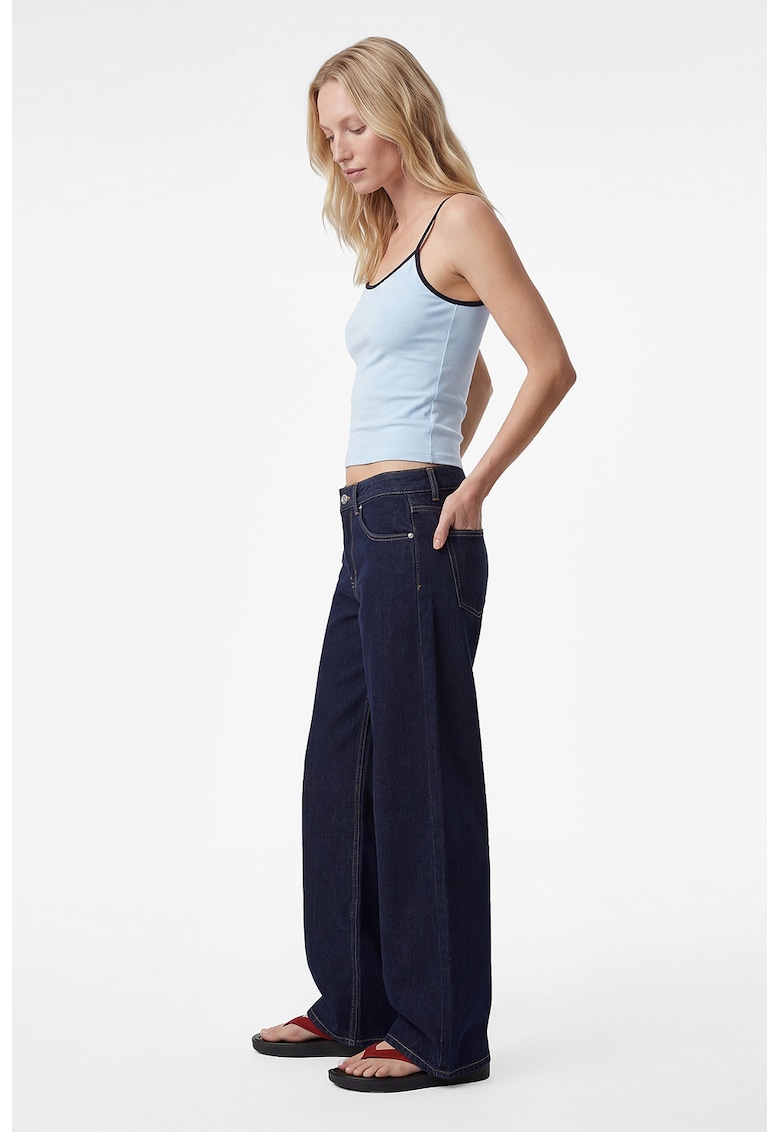 Top crop cu croiala slim-fit si bretele inguste - Albastru pastel/Negru