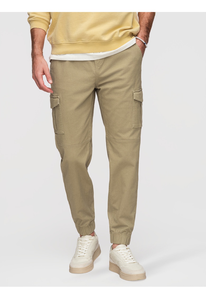 Pantaloni joggers cu buzunare cargo si material elastic - Verde masliniu
