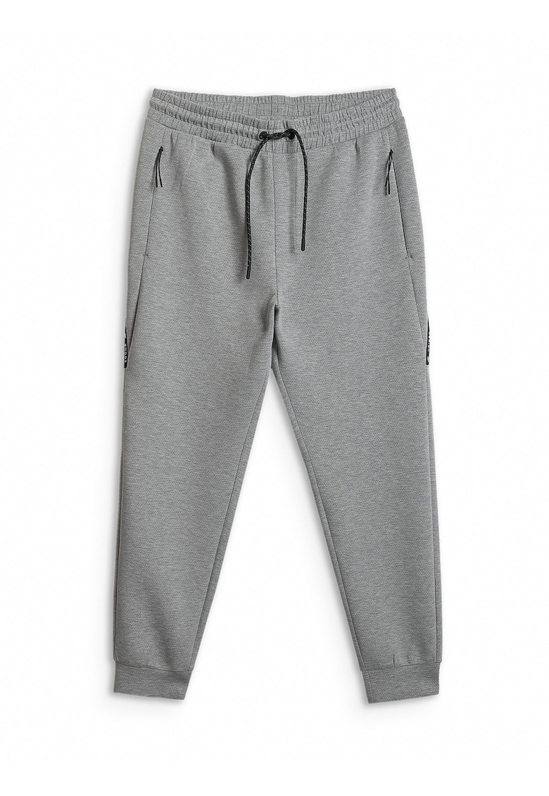 Pantaloni sport barbati gri - talie medie - doua buzunare cu fermoar - croiala regulata