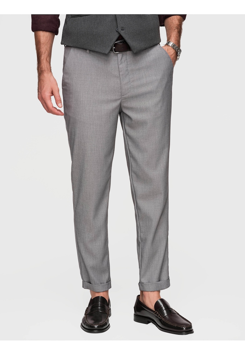 Pantaloni chino cu detalii elegante si material rezistent - Gri