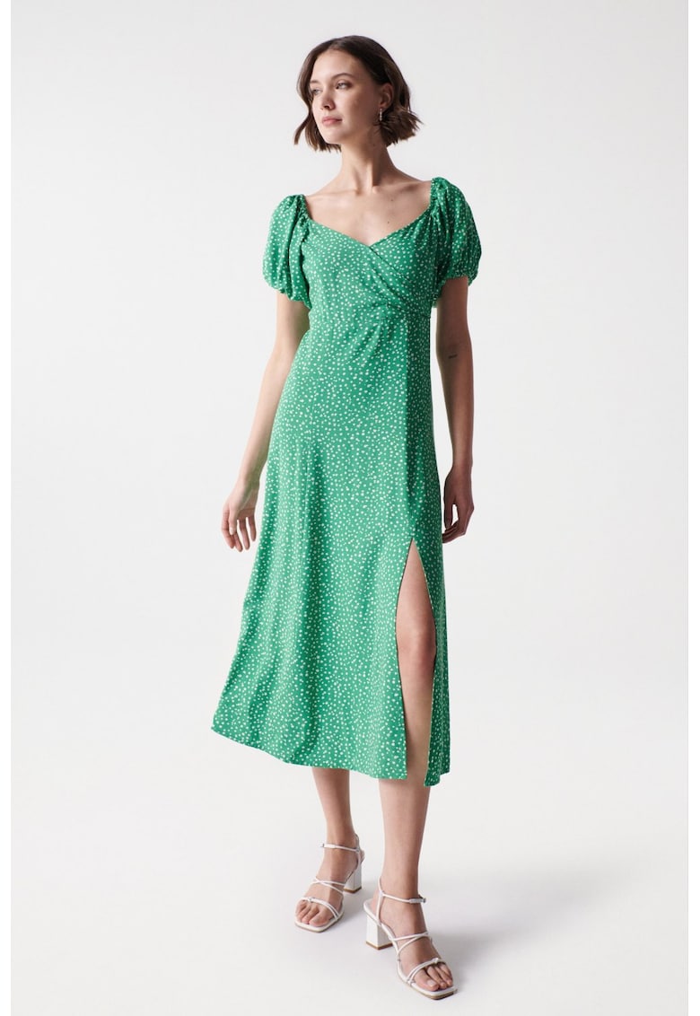 Rochie cu model in buline si maneci bufante