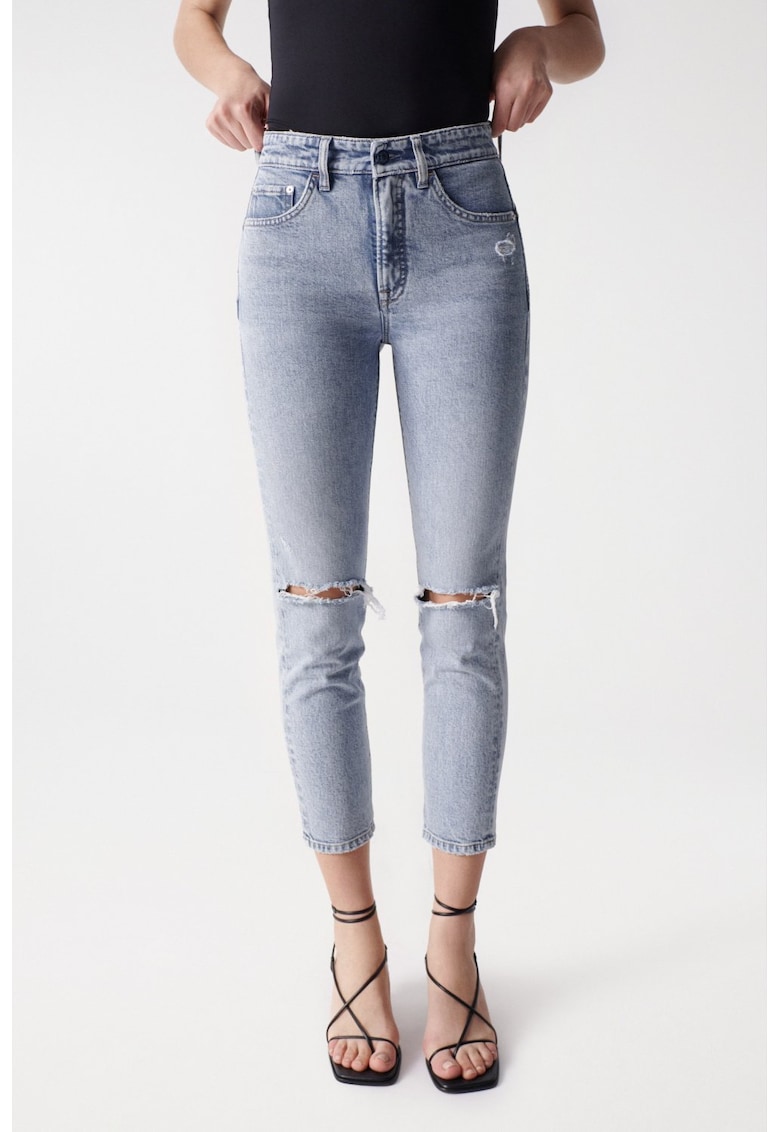 Blugi crop - slim fit cu rupturi decorative