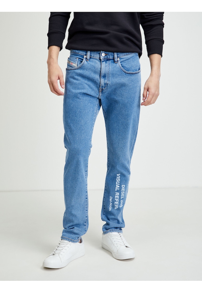 Blugi slim fit cu print text -