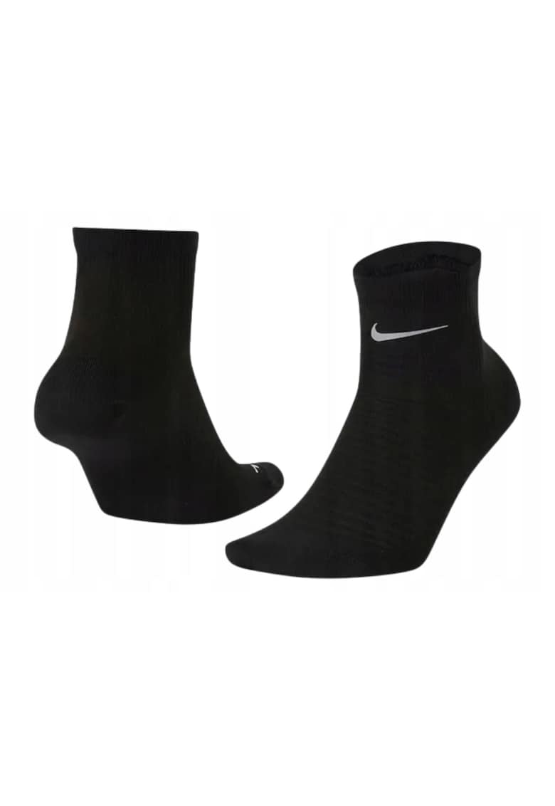 Sosete - Ct8933 010 - Tehnologie Dri-Fit Pentru Gestionarea Umiditatii - Croi dwqfAjustat Pentru Reducerea Frecarii - Zone De Ventilatie Din Plasa - Amortizare In Talpa Si In Jurul Gleznei - Inaltime: Peste Glezna - Negru - Negru
