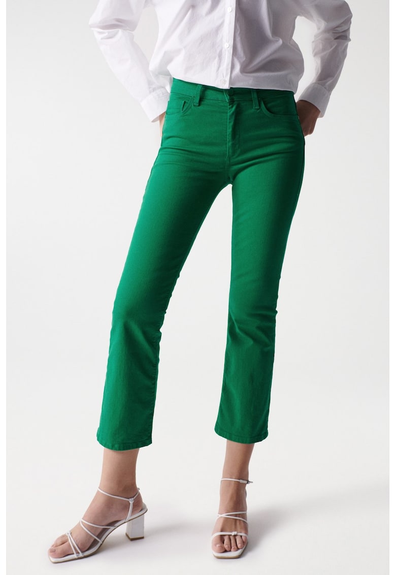 Blugi crop cu talie medie
