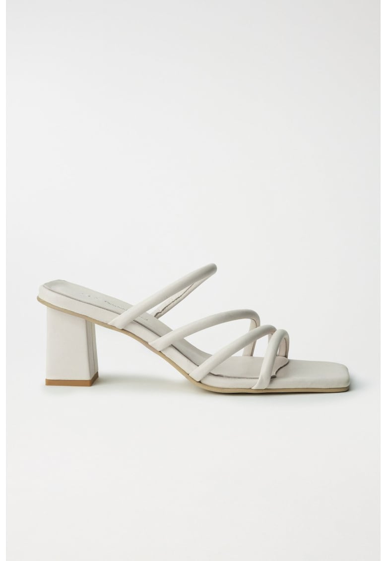 Papuci din piele din piele -