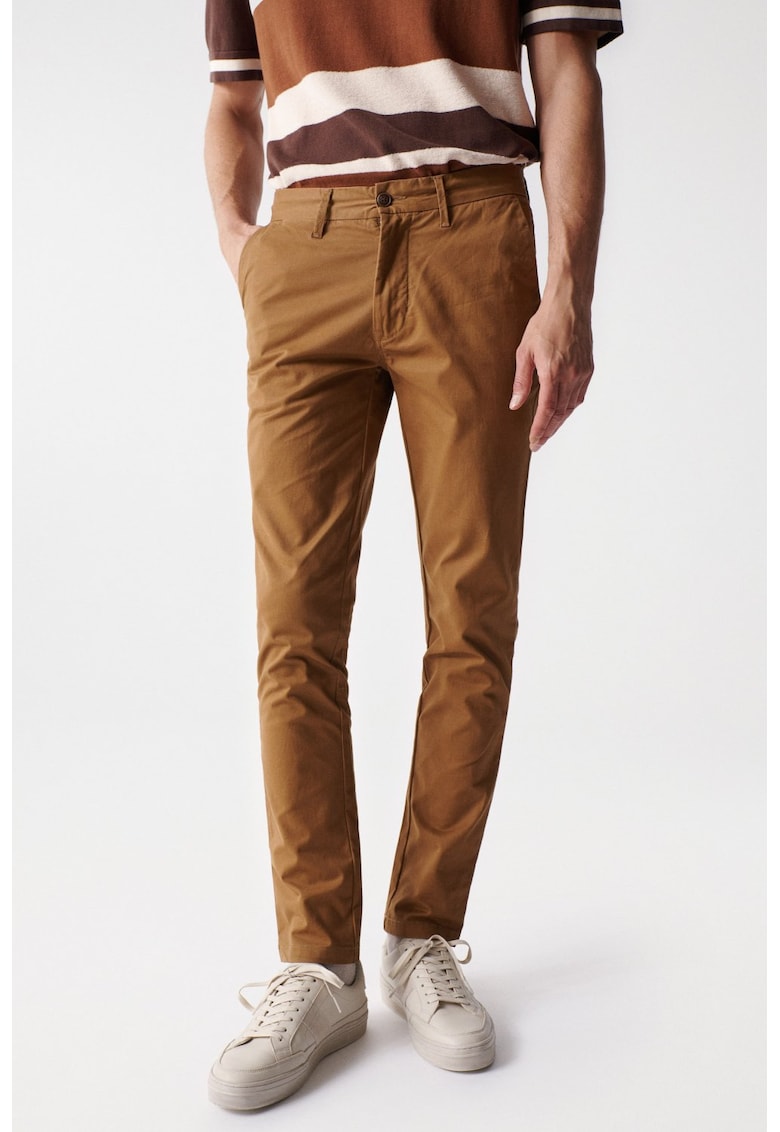 Pantaloni chino cu croiala slim fit