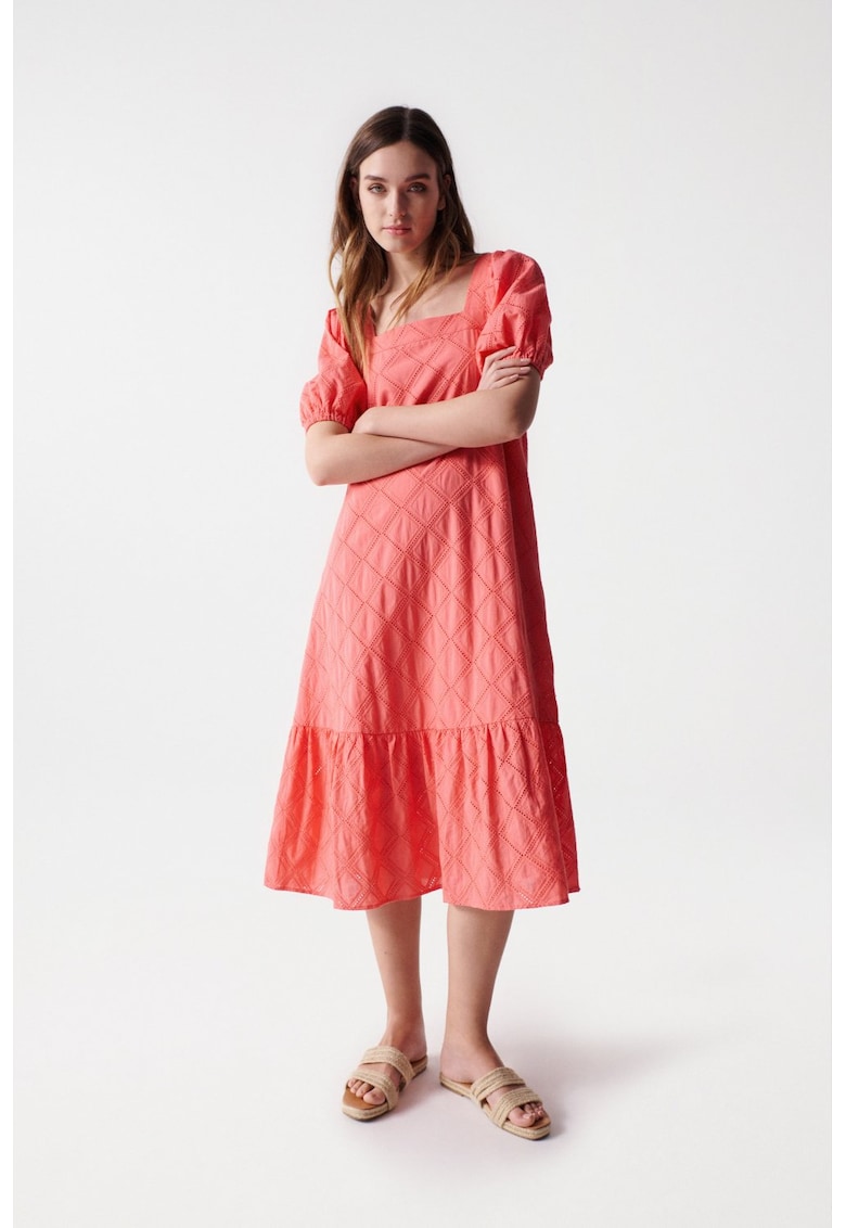 Rochie midi evazata cu model brodat
