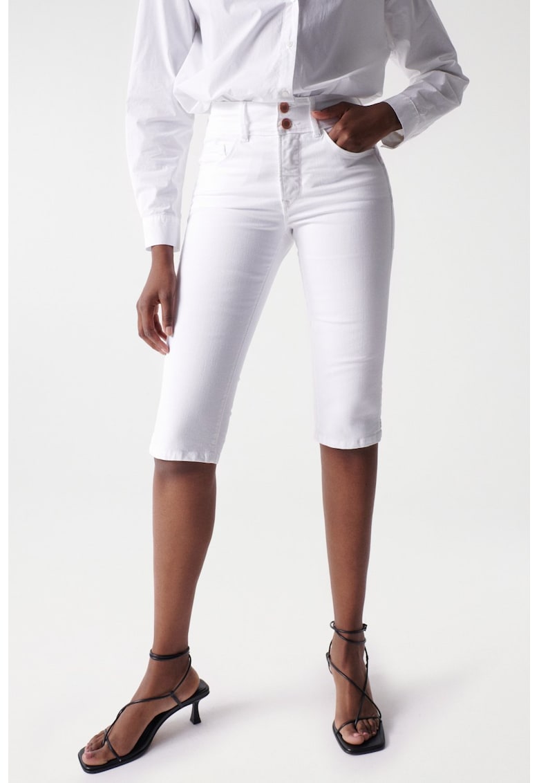 Blugi capri cu croiala skinny