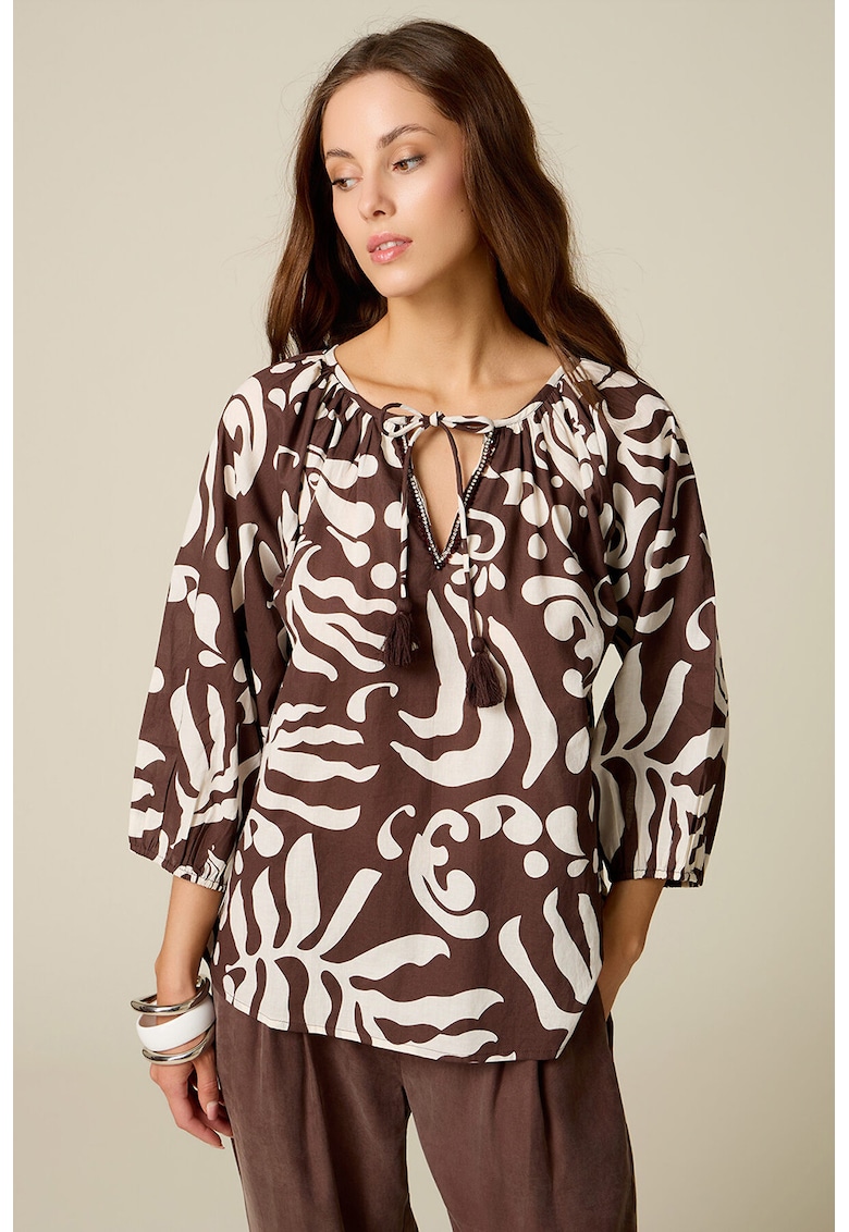 Bluza cu maneci 3/4 si imprimeu grafic - Alb/Maro inchis