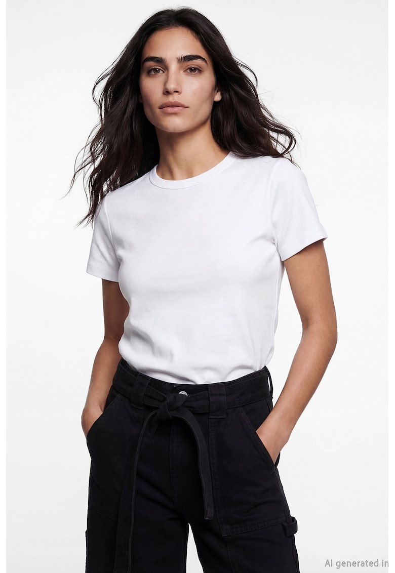 Tricou uni cu croiala slim-fit - Alb optic