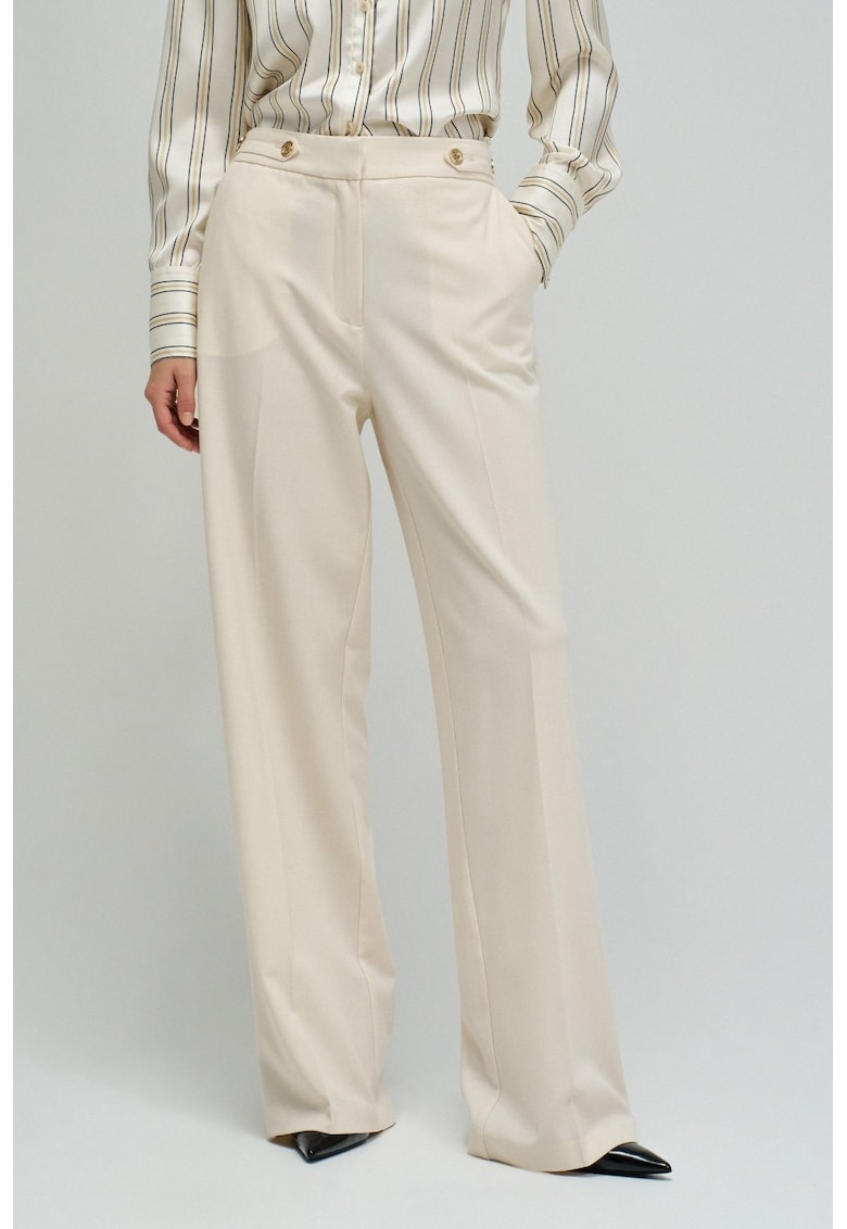 Pantaloni drepti cu doua buzunare pe fata