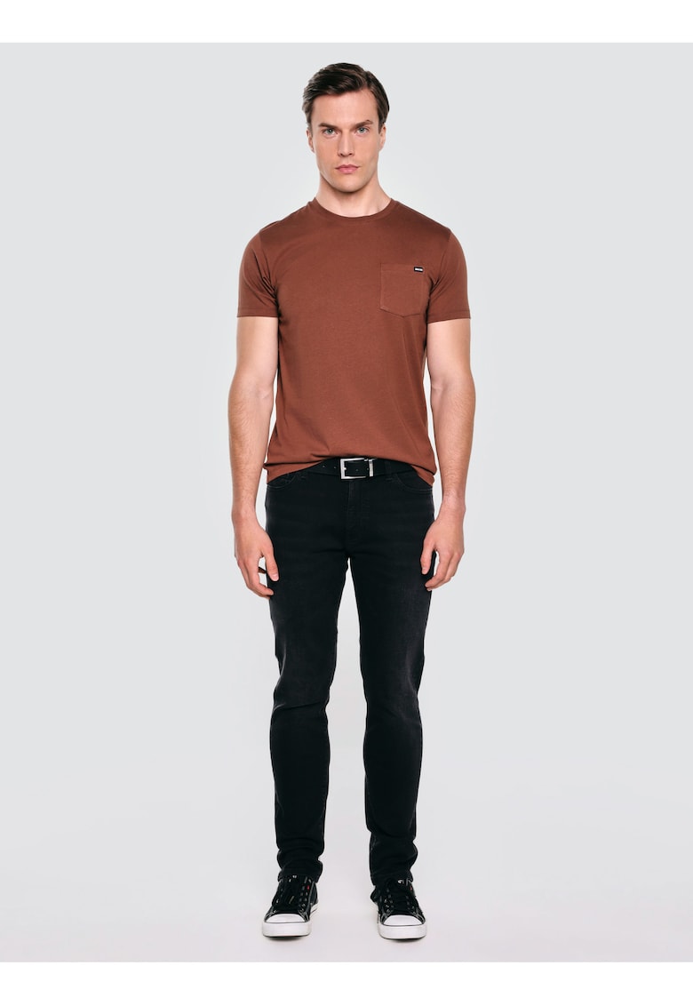 Tricou cu buzunar aplicat Carbon