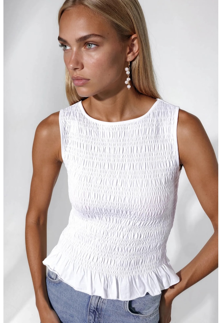 Top alb - bumbac - cu volanase - casual