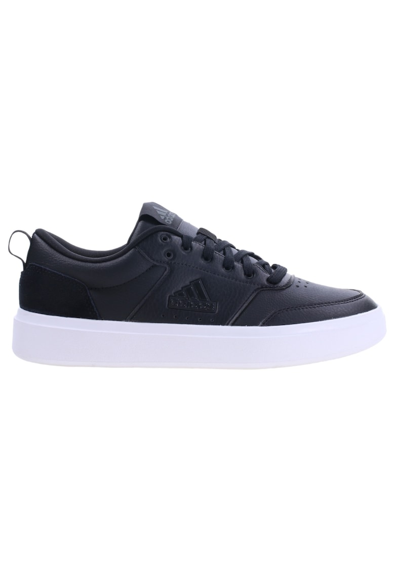 Pantofi sport din piele ecologica.