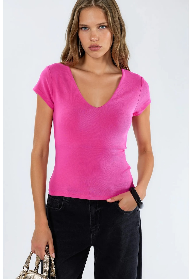 Tricou decolteu in V - roz pudra - amestec modal si bumbac - maneci scurte - croiala regulata