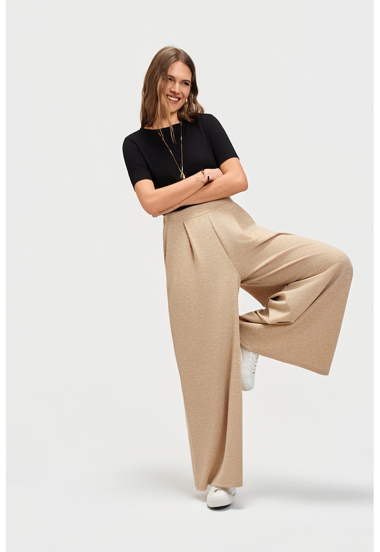 Pantaloni culotte cu model uni si pliuri frontale - Maro camel