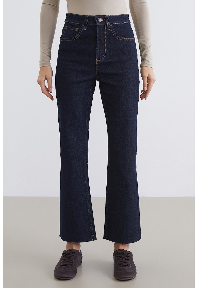 Blugi crop evazati cu croiala kick - Albastru ultramarin