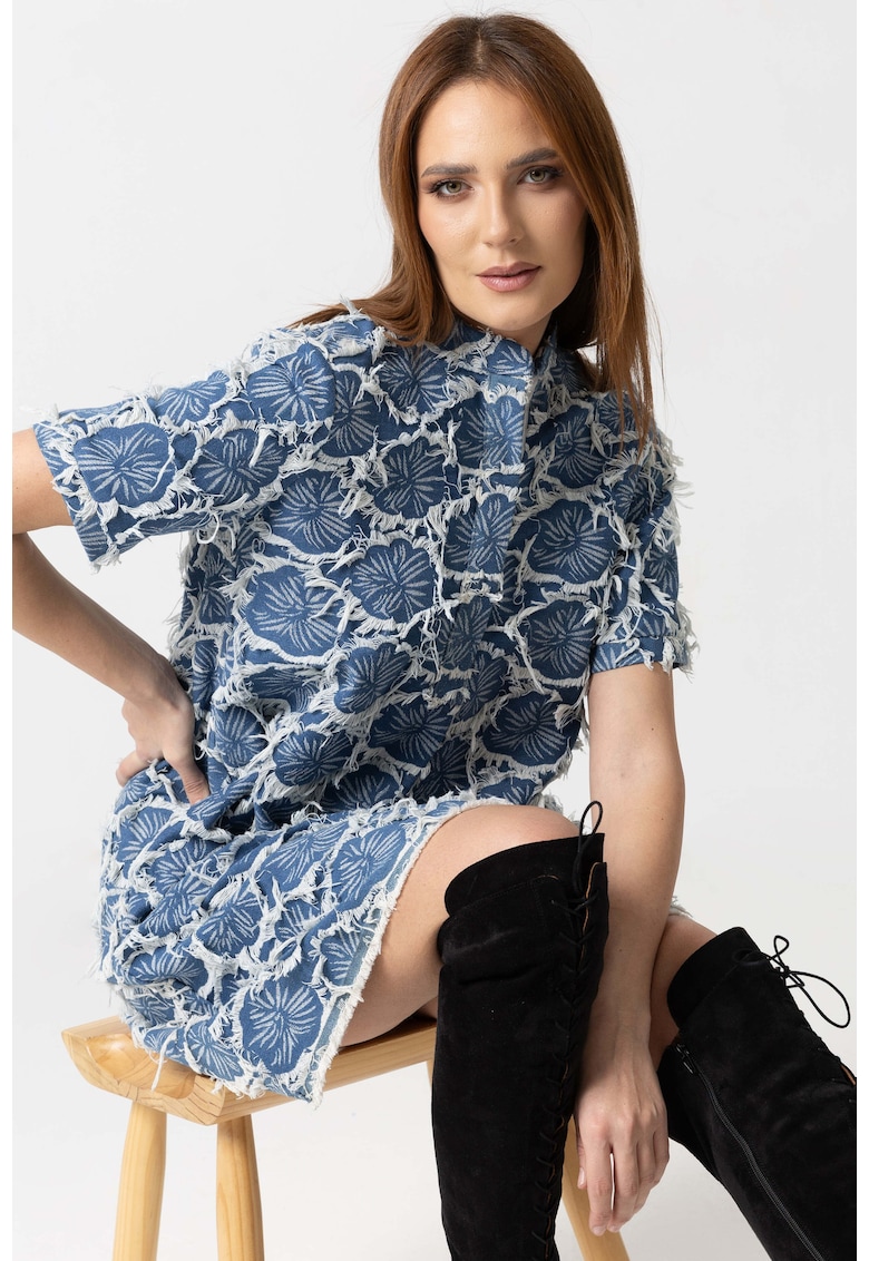 Rochie mini din denim cu broderie florală și franjuri