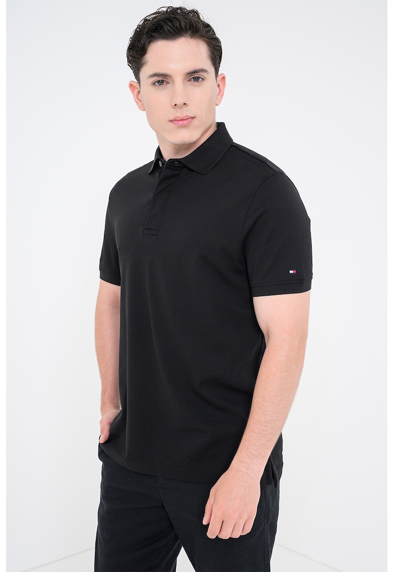 Tricou polo regular fit cu fenta ascunsa cu nasturi - Negru