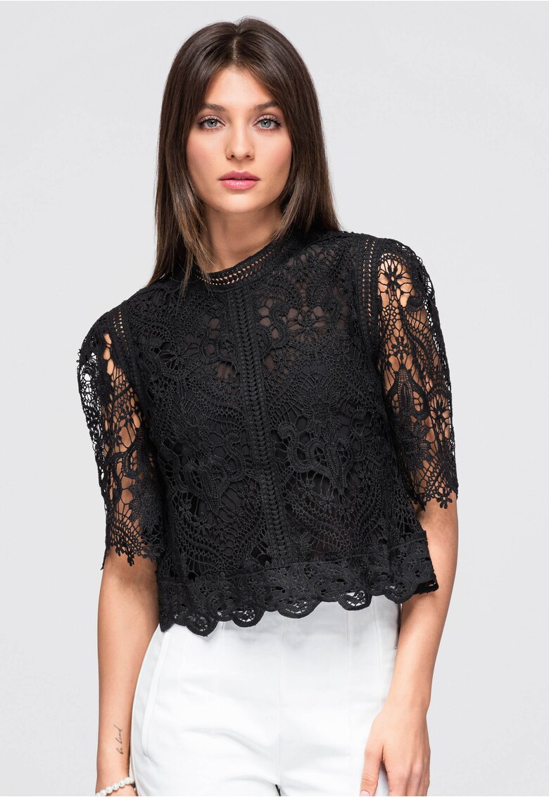 Bluza dama scurta cu decolteu inchis si maneci scurte din dantela OW-TS-E0044 - Negru