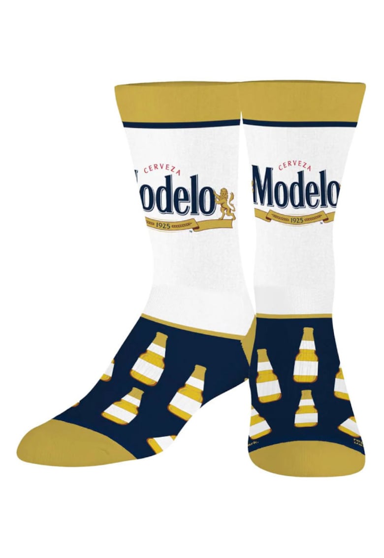 Sosete lungi cu model