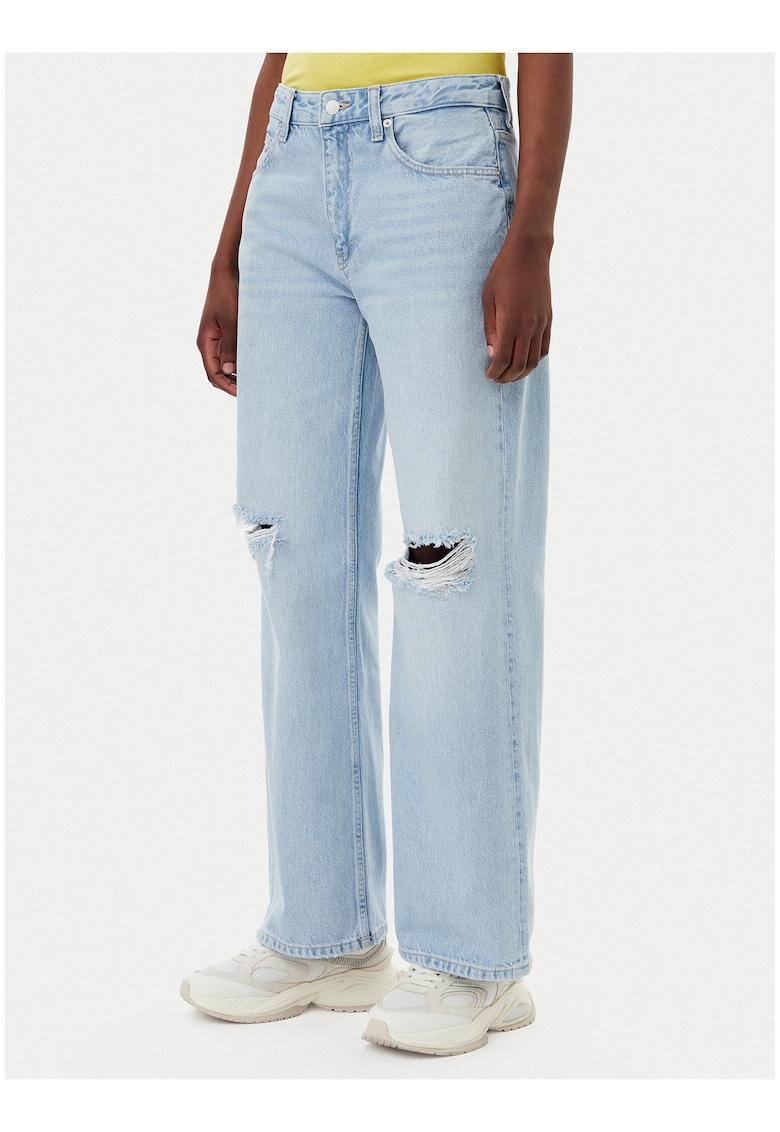 Blugi relaxed fit cu rupturi