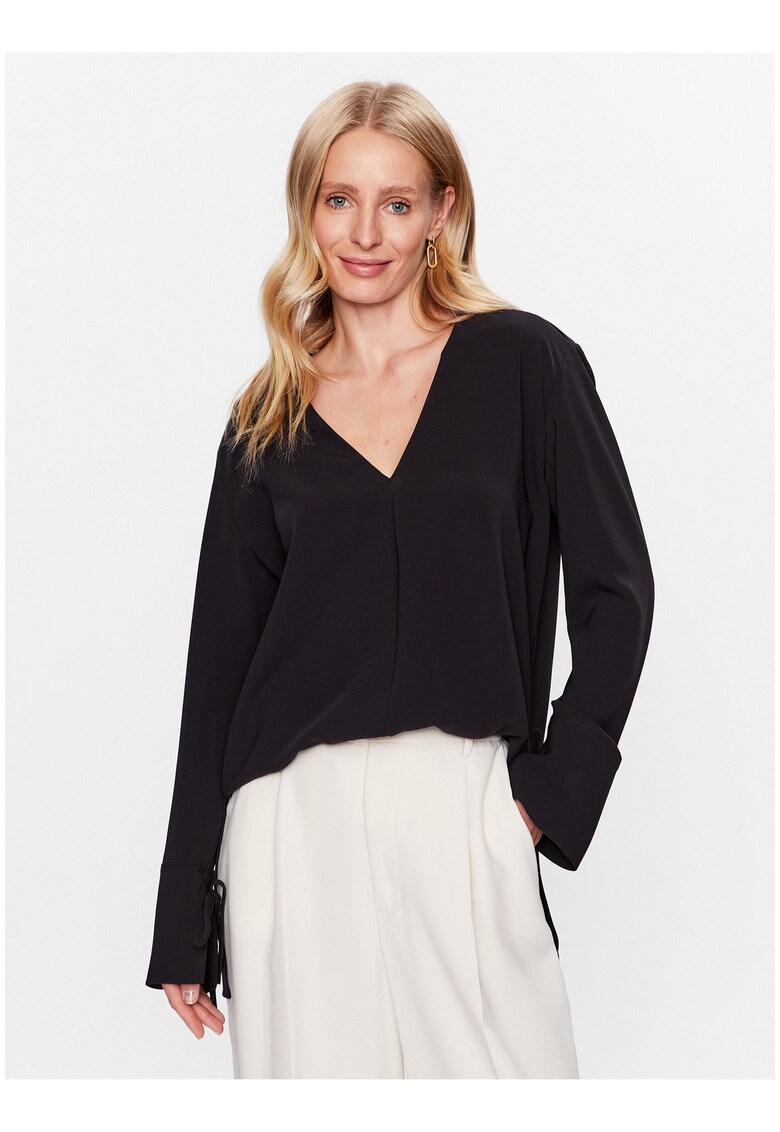 Bluza in V cu maneca lunga -