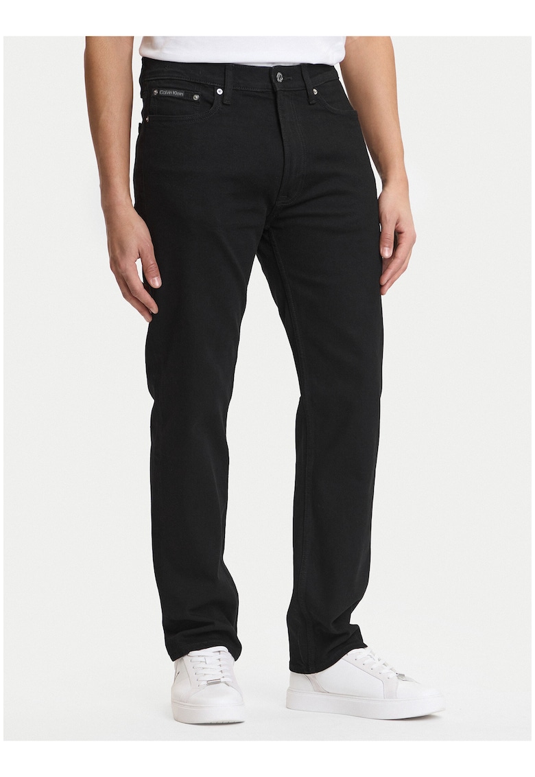 Blugi cu buzunare multiple